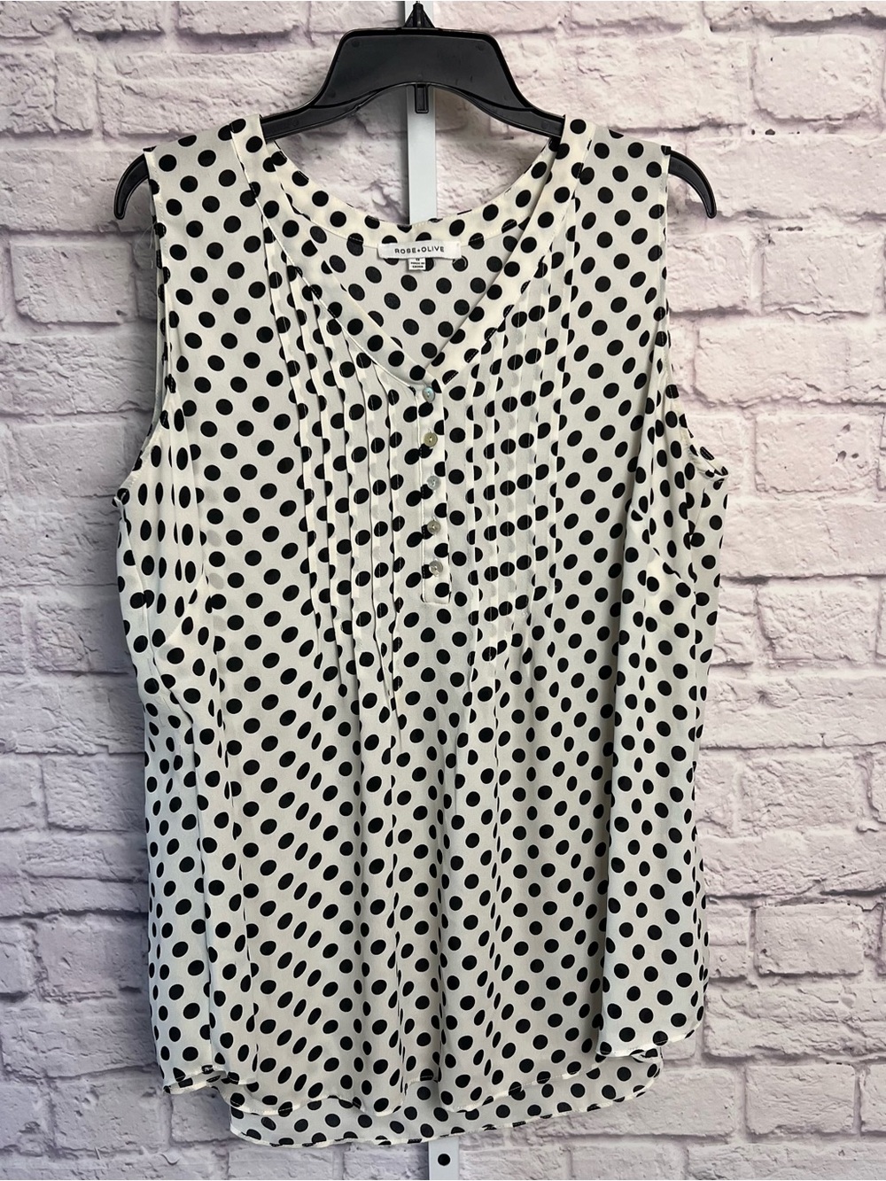 Rose+Olive Sleeveless Polka Dot Top size 1X